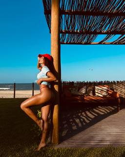 Anitta feet photo thumbnail