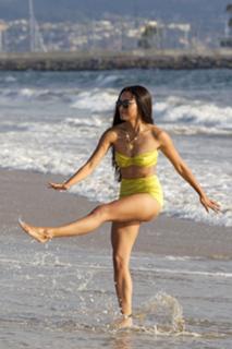 Kat Graham feet photo thumbnail