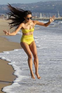 Kat Graham feet photo thumbnail