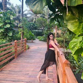 Poonam Yadav feet photo thumbnail