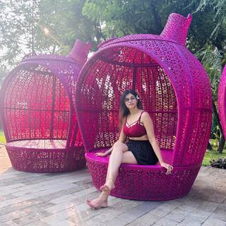 Poonam Yadav feet photo thumbnail