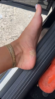 Victoria Waldrip feet photo thumbnail