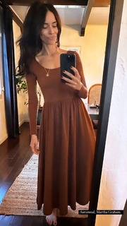Abigail Spencer feet photo thumbnail