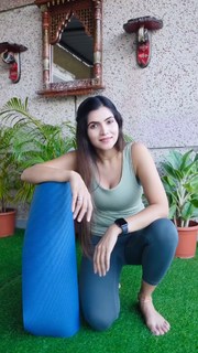 Poonam Yadav feet photo thumbnail