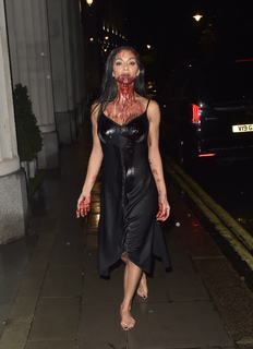 Nicole Scherzinger feet photo thumbnail