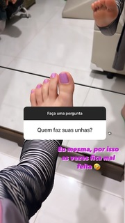 Isa Pes feet photo thumbnail