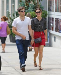Keira Knightley feet photo thumbnail