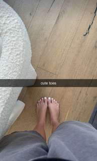 Corinna Kopf feet photo thumbnail