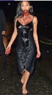 Nicole Scherzinger feet photo thumbnail