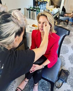 Amy Robach feet photo thumbnail