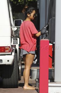 Brenda Song feet photo thumbnail