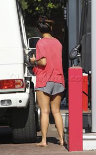 Brenda Song feet photo thumbnail