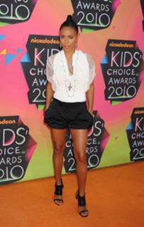 Jada Pinkett Smith feet photo thumbnail