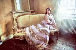 Sonam Kapoor feet photo thumbnail