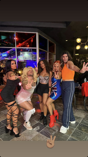 Joy Taylor feet photo thumbnail