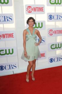 Morena Baccarin feet photo thumbnail