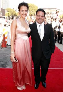 Jessica Alba feet photo thumbnail