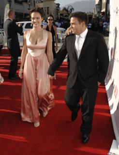 Jessica Alba feet photo thumbnail