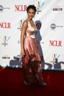 Jessica Alba feet photo thumbnail