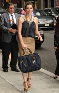 Jessica Biel feet photo thumbnail