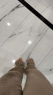 Corinna Kopf feet photo thumbnail