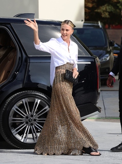 Charlize Theron feet photo thumbnail