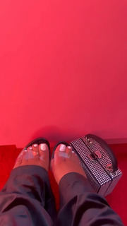 Chloe Bailey feet photo thumbnail