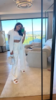 Olivia Culpo feet photo thumbnail