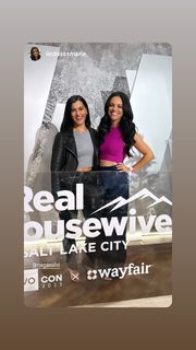 Megan Olivi feet photo thumbnail