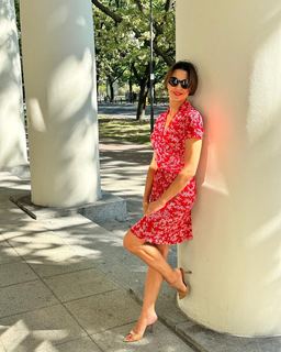 Anna Popek feet photo thumbnail