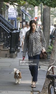 Liv Tyler feet photo thumbnail