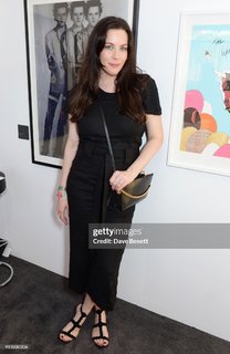 Liv Tyler feet photo thumbnail