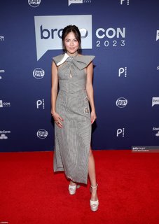 Erin Lim feet photo thumbnail