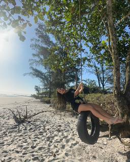 Jade Picon feet photo thumbnail