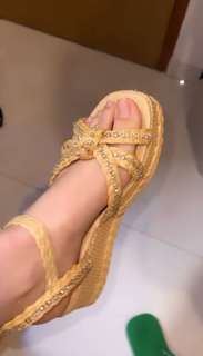 Isa Pes feet photo thumbnail