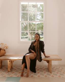 Tia Mowry feet photo thumbnail
