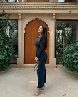 Anushka Sen feet photo thumbnail