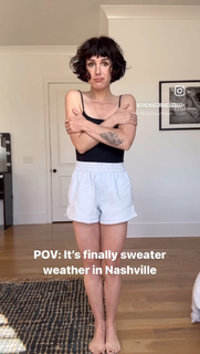 Shenae Grimes-Beech feet photo thumbnail