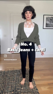 Shenae Grimes-Beech feet photo thumbnail