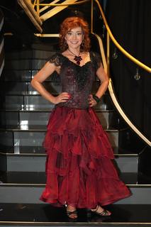 Alyson Hannigan feet photo thumbnail