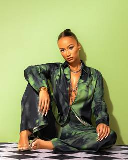 Draya Michele feet photo thumbnail