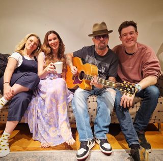 Joss Stone feet photo thumbnail