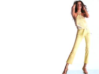 Adriana Lima feet photo thumbnail