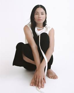 Jessica Gomes feet photo thumbnail