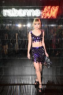 Kathryn Newton feet photo thumbnail