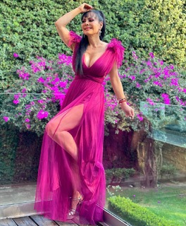Maribel Guardia feet photo thumbnail