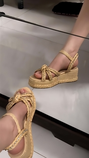 Isa Pes feet photo thumbnail