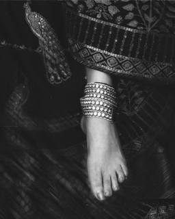 Aditi Rao Hydari feet photo thumbnail