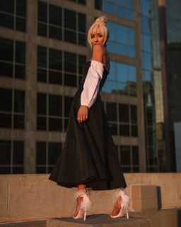 Nastia Liukin feet photo thumbnail