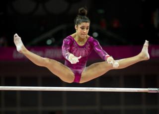 Aly Raisman feet photo thumbnail